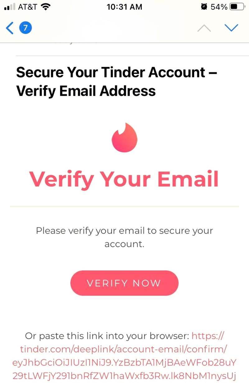 Pourquoi certains utilisateurs de Tinder obtiennent-ils leur e-mail caché?